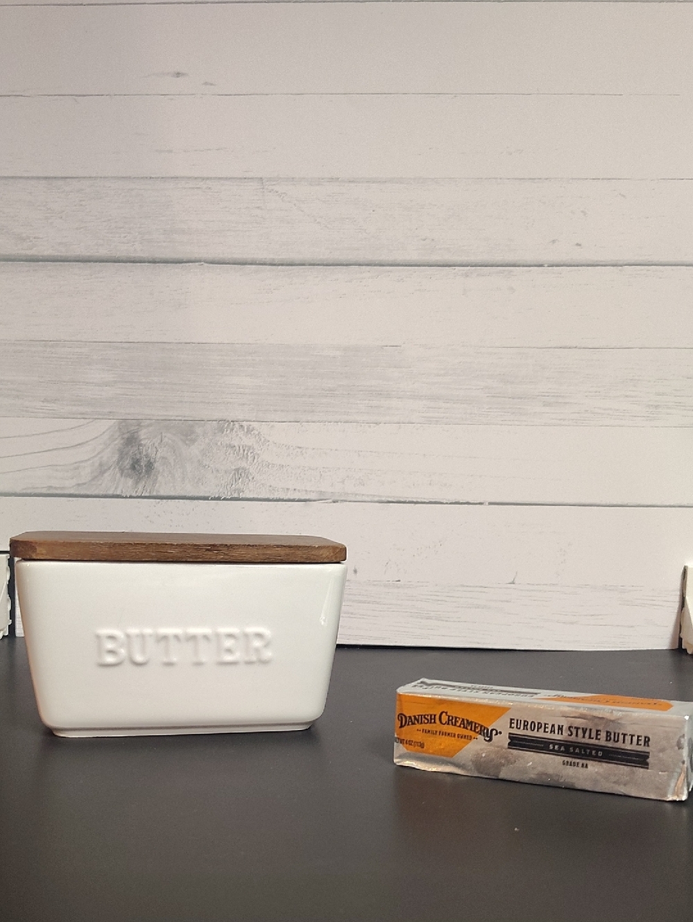 Better Homes And Garden Ceramic Butter Dish with Wooden Lid - White
